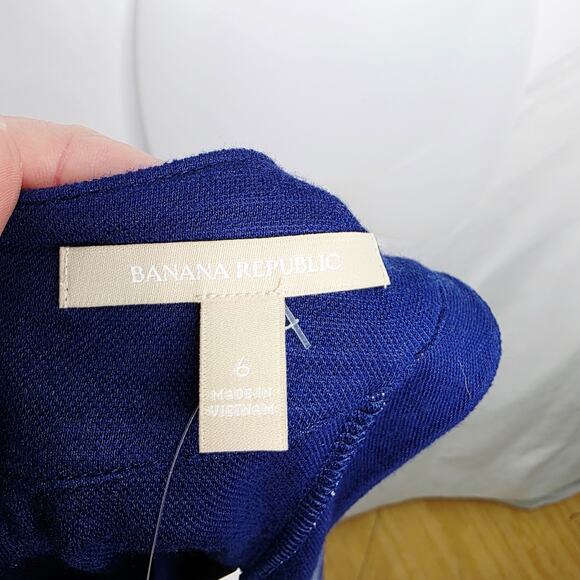 Banana Republic Navy Blue & White Striped Zipper on the Back Tank Top Size 6 New - Picture 3 of 10